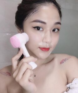 Sửa Rửa Mặt Than Charme Organic Charcoal 100ml