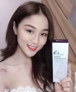 Sửa Rửa Mặt Than Charme Organic Charcoal 100ml